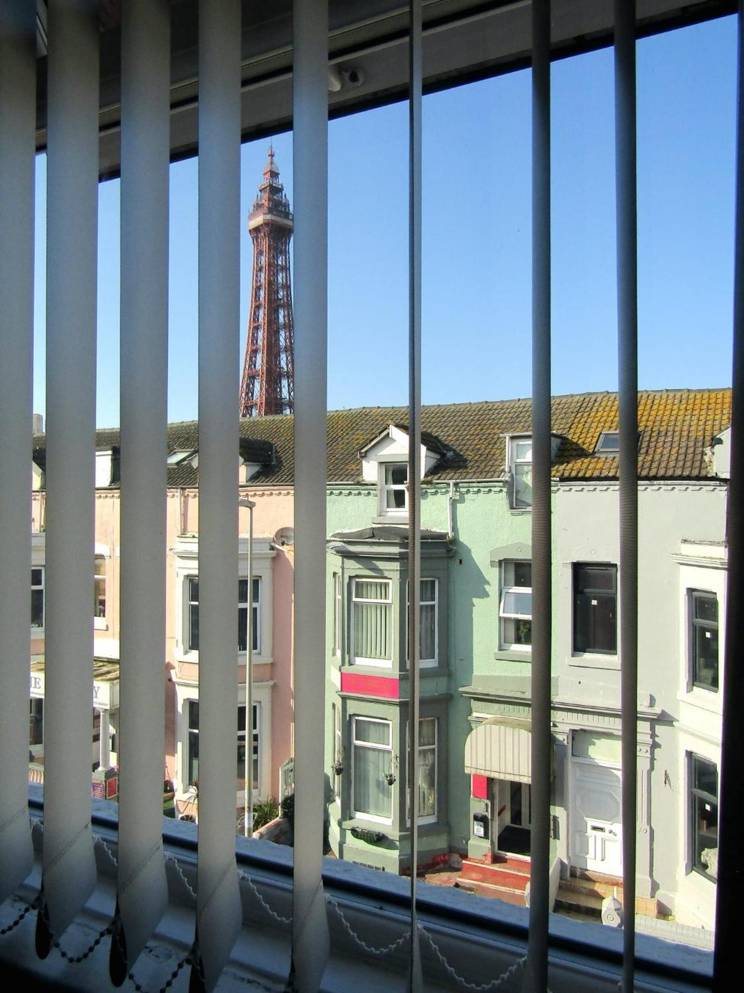 Wilsons Hotel - Blackpool Tower View Bagian luar foto